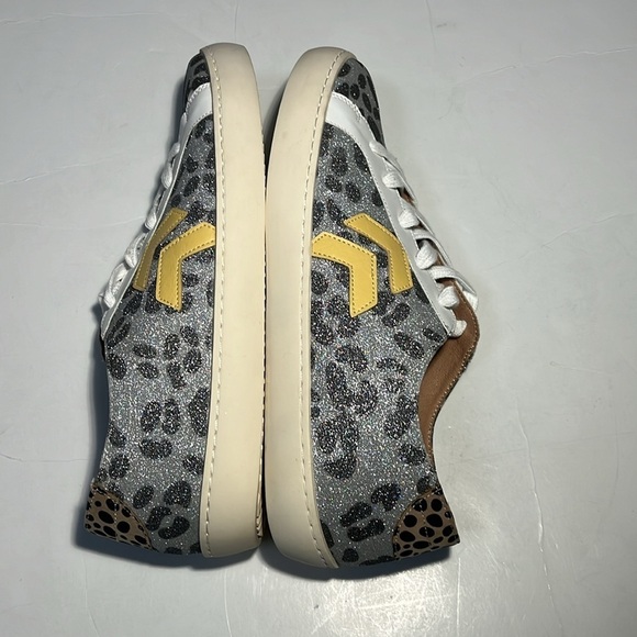 White Raven Silver sparkle cheetah/leopard print Y2K sneakers Women’s 10 - Picture 2 of 9